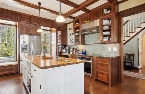 St. Michaels House | Indulge in St. Michaels: Private Dock & Kayaks Await