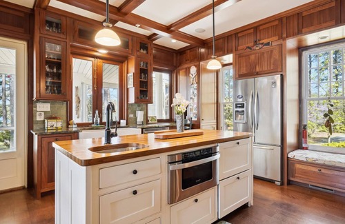 St. Michaels House | Indulge in St. Michaels: Private Dock & Kayaks Await