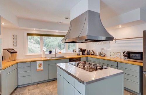 St. Michaels House | Convenient Stay in St. Michaels with Pool & Private Dock