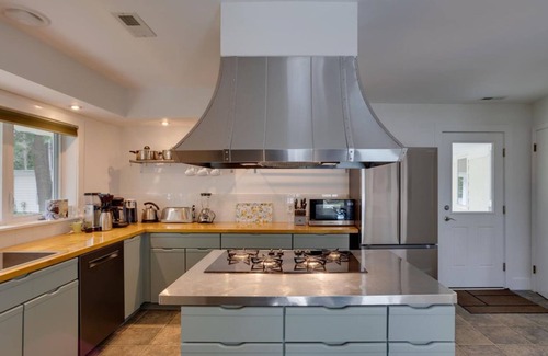 St. Michaels House | Convenient Stay in St. Michaels with Pool & Private Dock