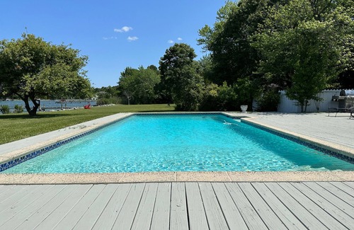 Bozman House | Discover St. Michaels: Pool, Kayaks & Prime Location
