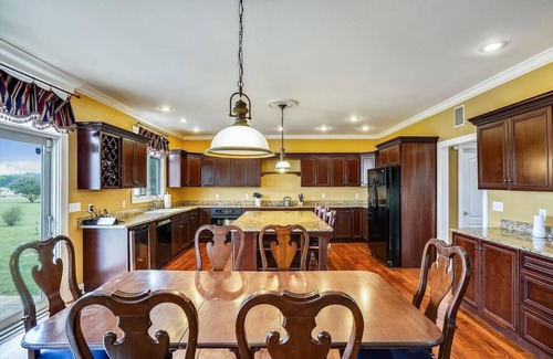Cambridge House | Convenient Retreat Near Downtown Cambridge with Private Dock