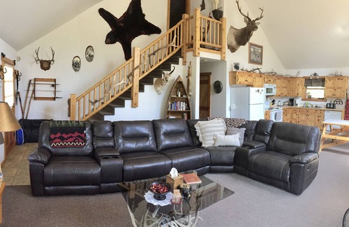 Coram Cabin | Idyllic Glacier Home: Wildlife, Pool, Spa & Internet Access