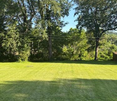Middlesboro House | Minutes from LMU, ARH, and Cumberland Gap National Historic Park, Laurel Cove Music Festival, and Pine Mountain State Resort Park