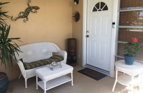 Englewood Cottage | Ideal Getaway Steps from Manasota Key Beaches & Pet Friendly