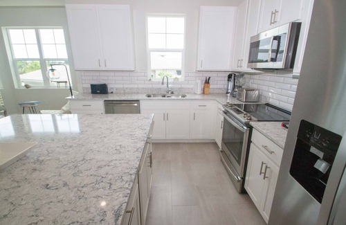 Naples Condo | Scenic 3BR Condo Steps from Marco Island Beaches