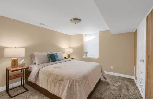 Richfield House | Minutes From MOA MSP Guests Dream Escape