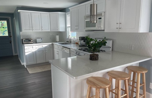 Lewiston House | Discover Historic Village Retreat Near Niagara Falls