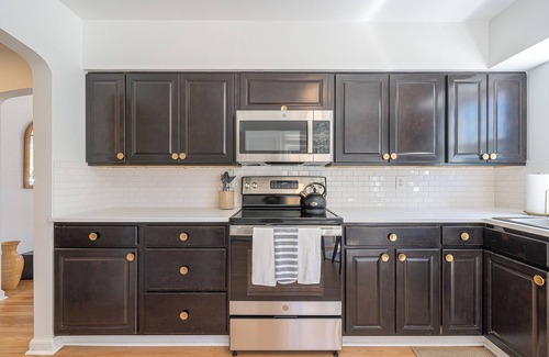 Newberg Cottage | Ideal Getaway near Oregon Wine Country & George Fox University