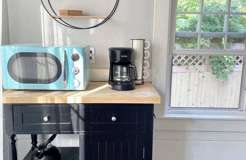 Buzzards Bay Cottage | Family-Friendly Beach House Steps from the Shoreline