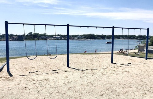 Buzzards Bay Cottage | Family-Friendly Beach House Steps from the Shoreline