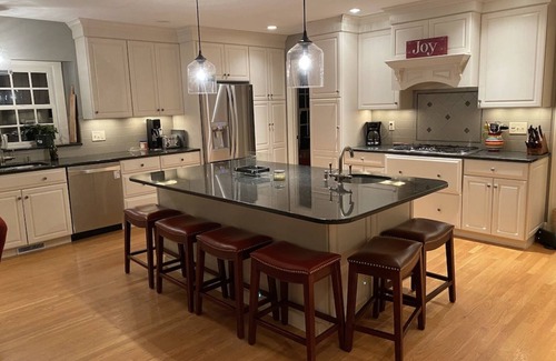 Thompsonville House | Convenient Stay Minutes from Boston College with Family Amenities