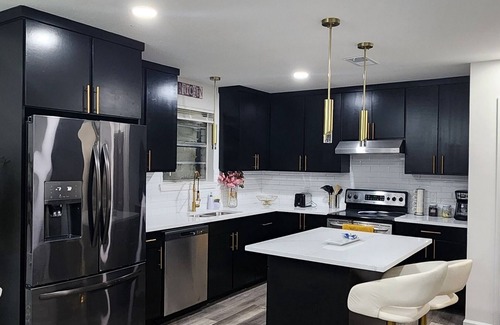 Broadmoor House | Convenient Access Near I-12 with Family-Friendly Amenities