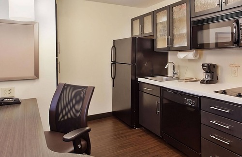 Southfield Resort | Convenient Stay Steps from Marvin’s Marvelous Mechanical Museum
