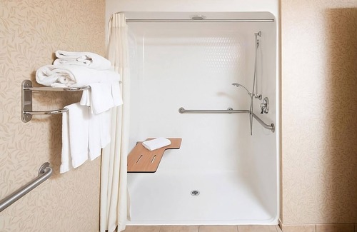 Kalispell Hotel | Convenient Hotel Near Mission Trail Park with Pool Access