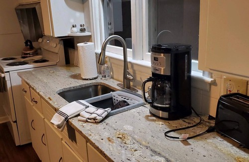 Niagara Falls Apartment | Prime Location Near Niagara Falls with Family-Friendly Amenities