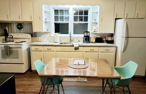 Niagara Falls Apartment | Prime Location Near Niagara Falls with Family-Friendly Amenities