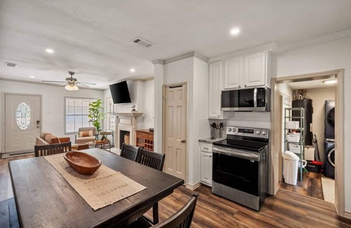 Westcliff House | Modern Home Near TCU with Patio & BBQ - Rated 10/10!