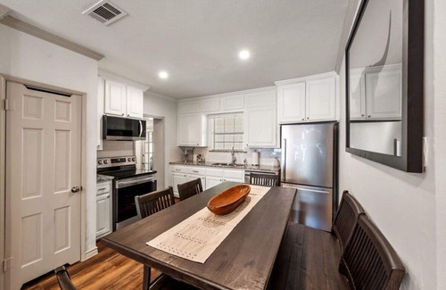 Westcliff House | Modern Home Near TCU with Patio & BBQ - Rated 10/10!