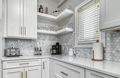 Douglas Condo | Prime Location Near Beach, Douglas & Saugatuck Attractions