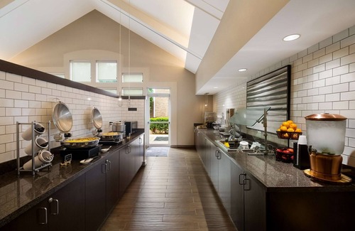 Richardson Hotel | Convenient Access to Dallas Arboretum with Private Kitchen
