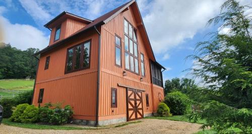 Frank House | Discover Mio Nido at Eagles Nest: Family-Friendly Retreat