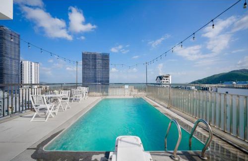 Quy Nhon Hotel | Relax at Nam Thu Hotel: Oceanfront, Family-Friendly Retreat