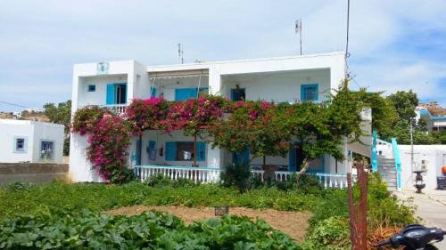 Lipsoi Apartment | Discover Mira Mare Studios: Family-Friendly Retreat Awaits