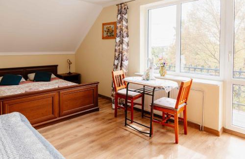 Lapalice House | Scenic Lakeview Rooms at Mira with Private Beach Access