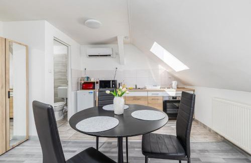 Erzsebetfalva House | Budget-Friendly Milan Apartman: Pet and Child Friendly Stay