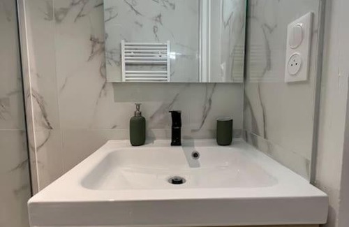 Corbeil-Essonnes Apartment | Discover MIRA: Delightful Apartment Near Train Station