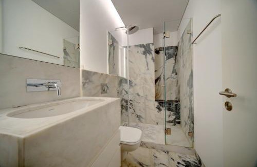 Sao Sebastiao da Pedreira Apartment | Family-Friendly Mirabilis Apartments - 4 Star & Guest Rated 9.3