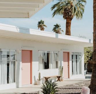 Desert Hot Springs Hotel | Experience Miracle Manor Boutique Hotel & Spa with Ocean Views