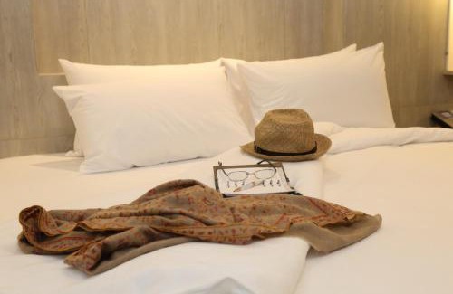 Racha Thewa Hotel | Stylish Miracle Suvarnabhumi Airport with Pool & Dining