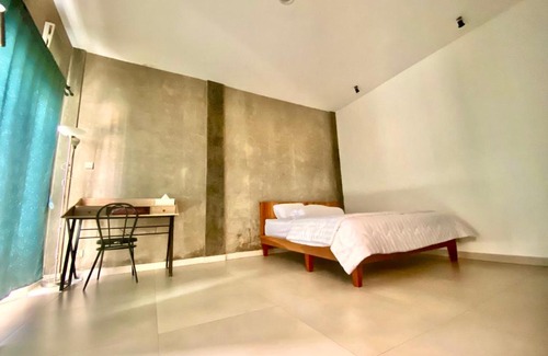 Colomadu Villa | Discover Miracle Villa Solo: Family-Friendly with Pool