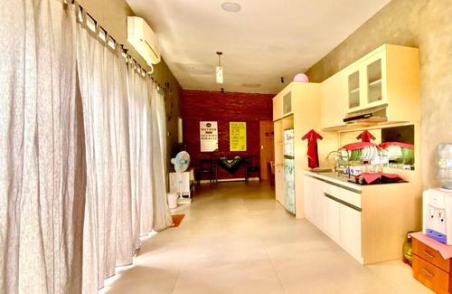 Colomadu Villa | Discover Miracle Villa Solo: Family-Friendly with Pool