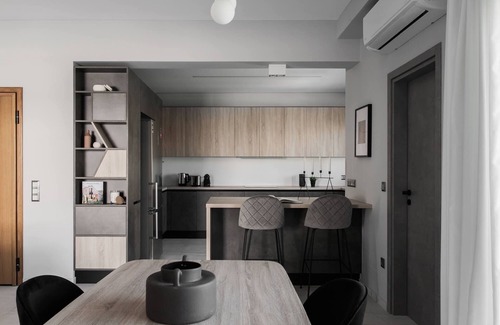 Palaio Faliro Apartment | Enchanting 3BR Apartment at Teal Faliro House with Breakfast