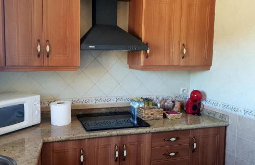 Enguidanos Apartment | Discover Mirador de la Cueva: Family-Friendly Retreat