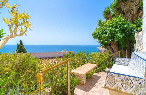 Punta Lara Villa | Relax at Mirador de Punta Lara with Oceanfront Views