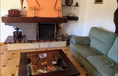 Priego de Cordoba House | Pet-Friendly Retreat at Mirador de Quiroga Priego