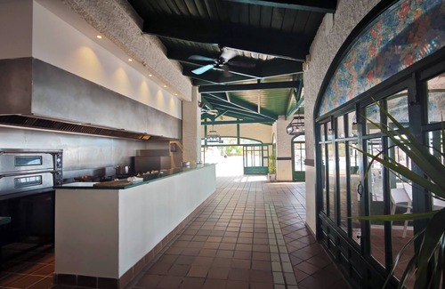 Enix Hotel | Relax at Diver Aguadulce: Spa, Pool & Family-Friendly Fun