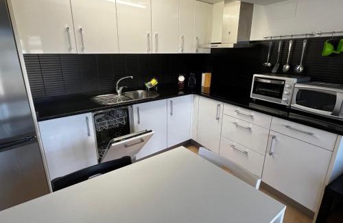 Tudela Apartment | Pet-Friendly Retreat at Mirador del Mercadal - 8.9/10 Rating