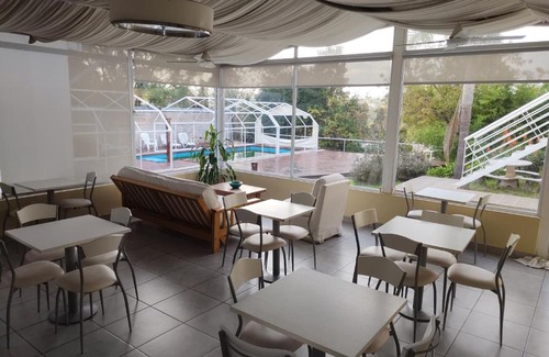 Victoria Apartment | Pet-Friendly Mirador del Río Apart Hotel with Pool Access