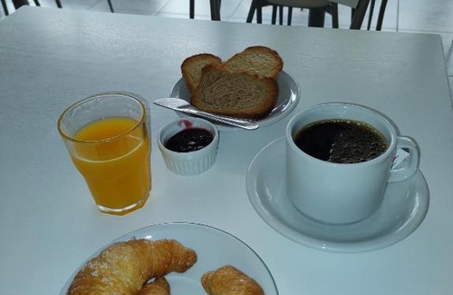 Victoria Apartment | Pet-Friendly Mirador del Río Apart Hotel with Pool Access
