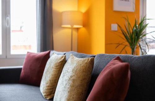 La Magdalena Apartment | Unforgettable Stay at Mirador del Teatro Romano - Rated 9.8