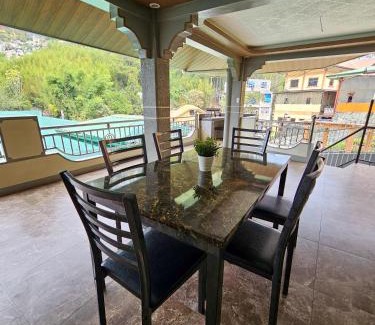 Baguio House | Pet-Friendly Mirador Modern House Near Lourdes Grotto