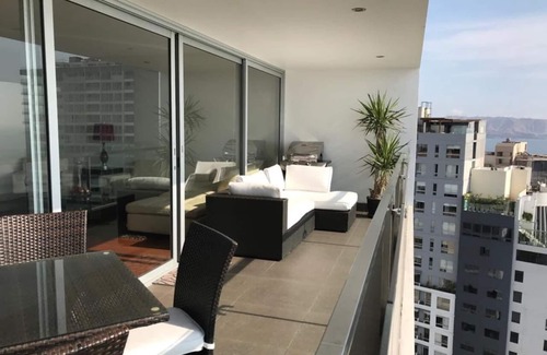 Santa Cruz Apartment | Oceanfront Miraflores Condo with Pool and Spa Amenities