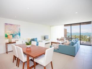 Airlie Beach Apartment | Elegant Mirage Whitsundays: Oceanfront Bliss Awaits