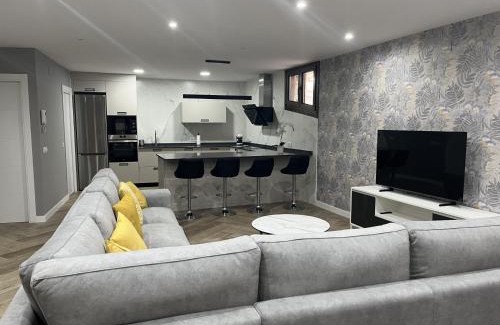 Mombeltran Villa | Welcoming MIRAGREDOS CASA RURAL - Ideal for Families