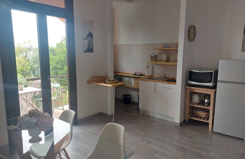 Morosolo Apartment | Impressive Miralago Apartment with Lake View & Spa